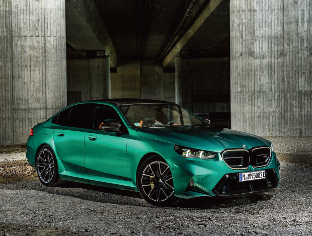߼  ǰ, BMW M5